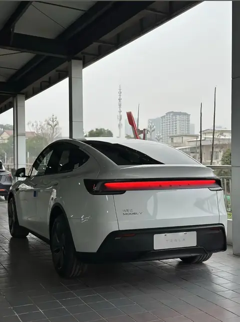 新款特斯拉Model Y：重新定义电动SUV_1特斯拉定义_特斯拉智能电动车