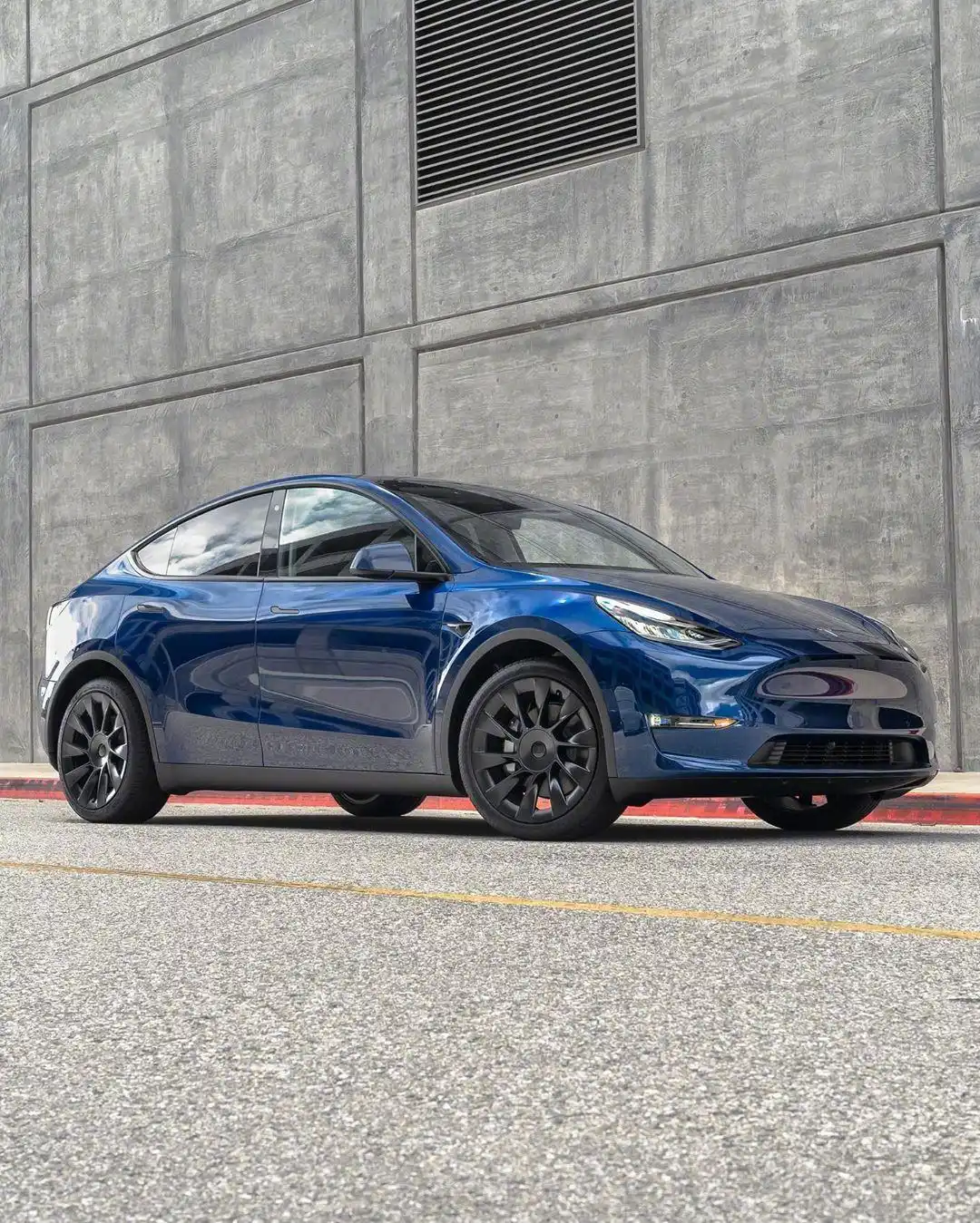 特斯拉智能电动车_1特斯拉定义_新款特斯拉Model Y：重新定义电动SUV